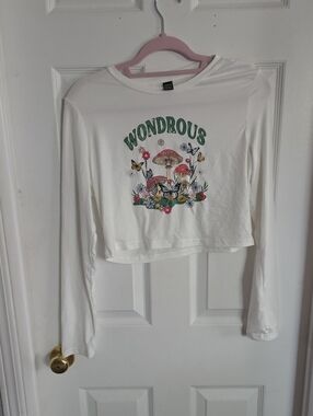 SHEIN White Graphic Crop Top with Green Print